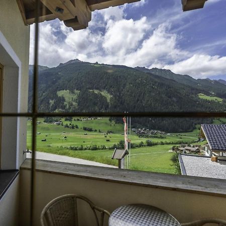 Lovely Apartment In Neustift Im Stubaital With Mountain View Exterior photo